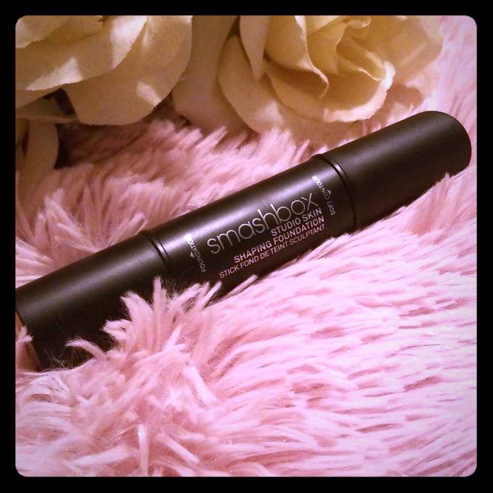 SMASHBOX foundation and soft contour stick